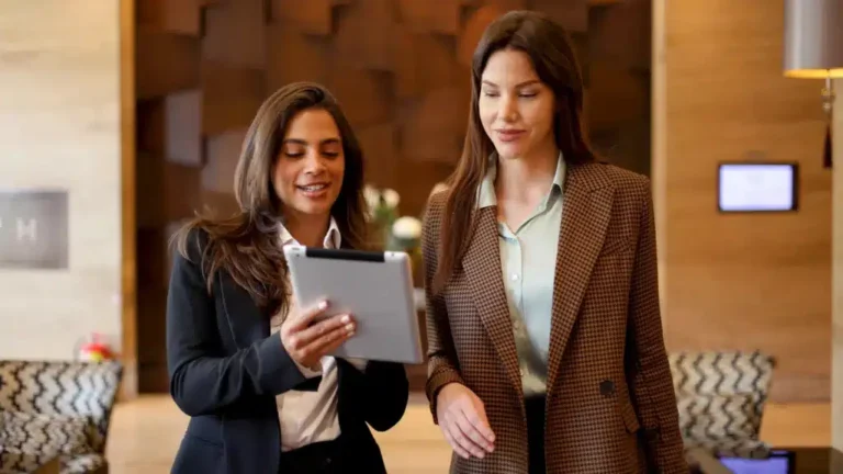 how-to-manage-guest-feedback-at-hotel-with-digitalguest-1024x576